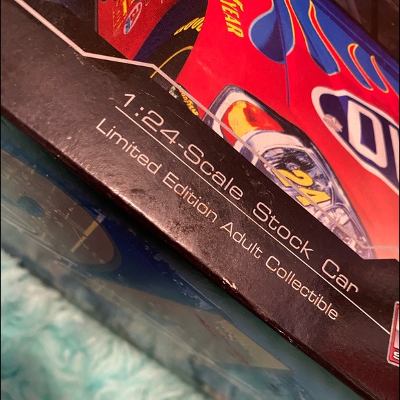 Limited Edition Jeff Gordon Collectable - Picture 2 of 6